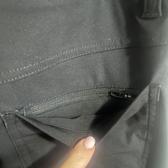 Lululemon ABC 5 pocket black pant. Mens 32” waist 26” length - Picture 11 of 14